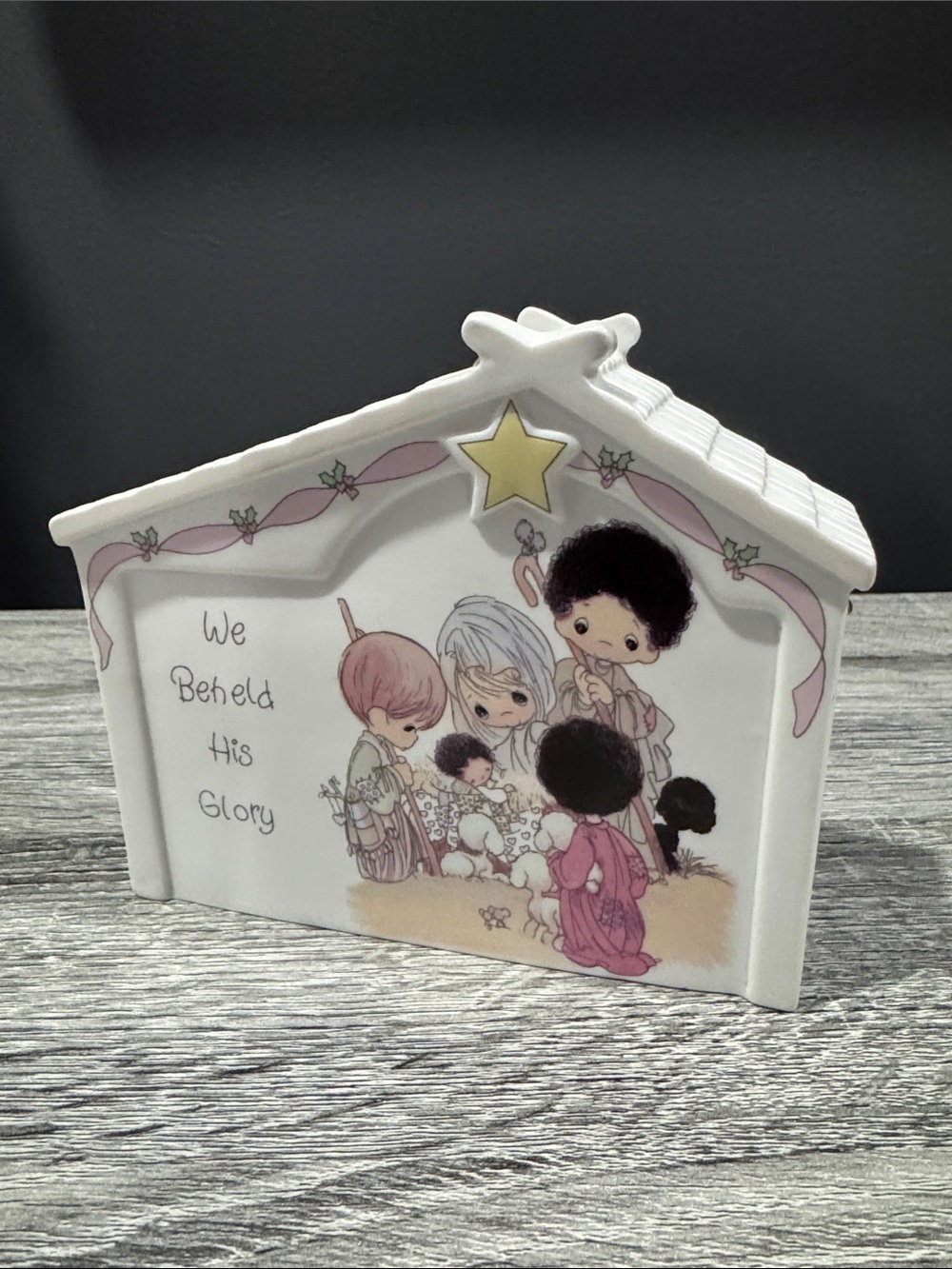 Precious Moments | “We Beheld His Glory” (1994) - Porcelain Holiday Music Box